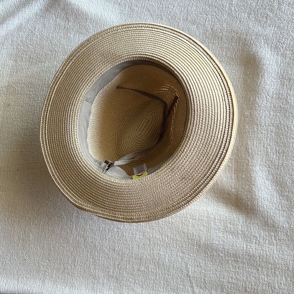 Sun hat - Picture 3 of 3